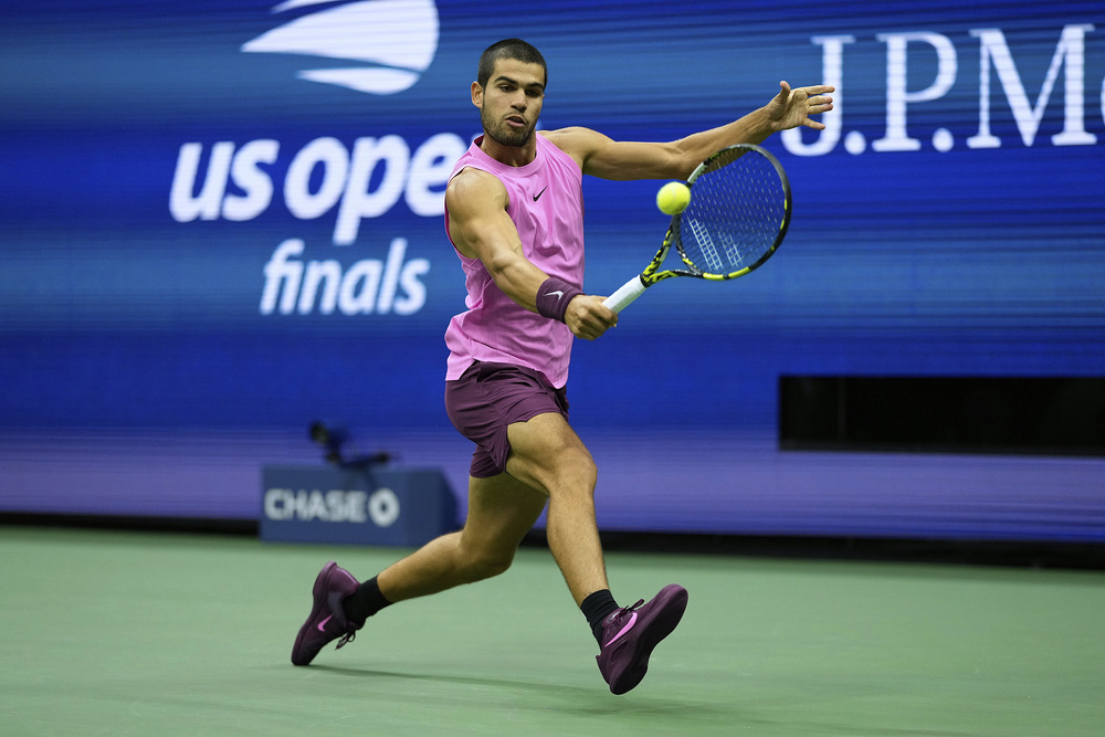 这使得他在 这使得他在