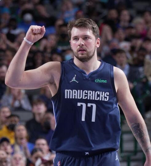 与城市足球 与城市足球